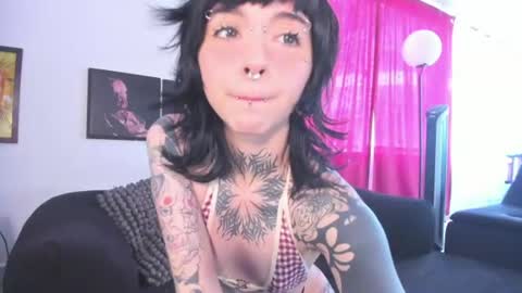 cel I am independent Help me reach 200 thumbs up uwu online show from July 2026 05:59:02 PM