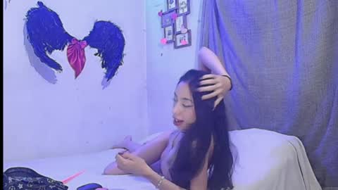 Snapshot of dabria_luxe chatting on May 2026 06:22:01 AM dabria_luxe online show from May 2026 06:22:01 AM