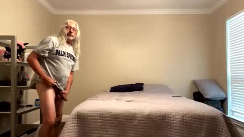 daddys7cock online show from April 2026 03:03:01 PM