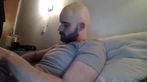 daddy dyl online show from February 2026 12:01:01 AM