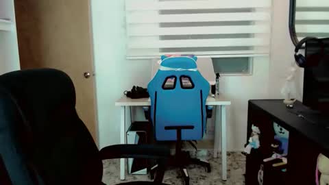 dae_lune online show from February 2026 04:27:02 AM