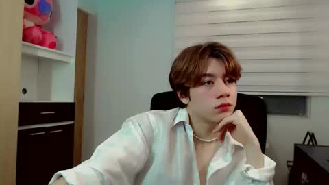 dae_lune online show from February 2026 11:49:02 PM