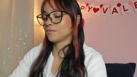 dafnemel online show from February 2026 08:38:02 PM