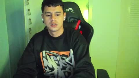 Snapshot of dage_19 chatting on September 2025 07:52:02 AM my name is Jhon and I live in colombia online show from September 2025 07:52:02 AM