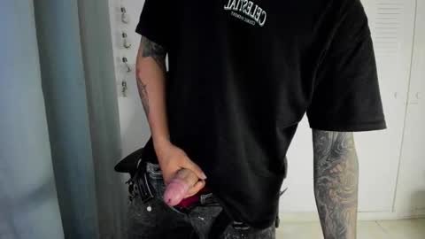 Snapshot of dage_19 chatting on November 2025 07:20:01 AM my name is Jhon and I live in colombia online show from November 2025 07:20:01 AM