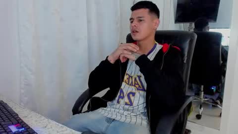 Snapshot of dage_19 chatting on January 2026 06:51:02 AM my name is Jhon and I live in colombia online show from January 2026 06:51:02 AM