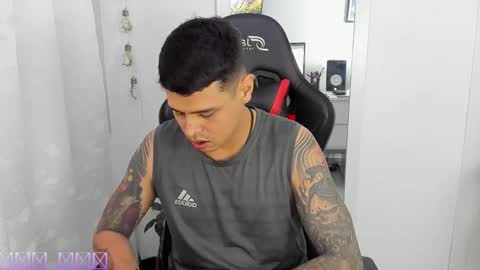 Snapshot of dage_19 chatting on February 2026 11:34:02 PM my name is Jhon and I live in colombia online show from February 2026 11:34:02 PM