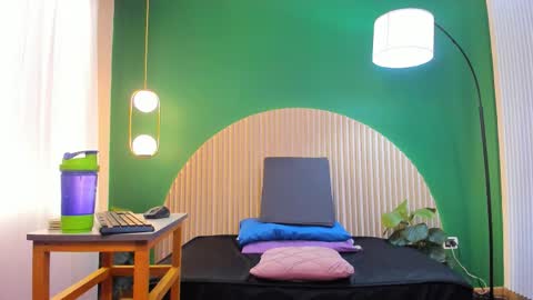 Dahiane Connor online show from March 2026 12:10:01 PM