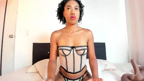 Daila Smith  online show from April 2026 02:58:02 PM