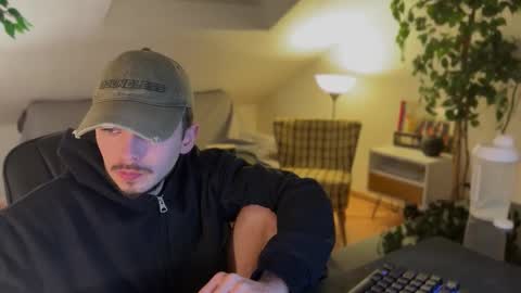 Daimon  online show from December 2025 01:11:02 AM