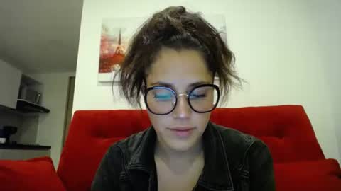 IG  dakotasofiaa online show from December 2025 04:39:01 AM