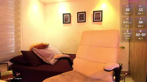 Snapshot of dalia_negra chatting on December 2024 02:21:01 PM Almendra online show from December 2024 02:21:01 PM