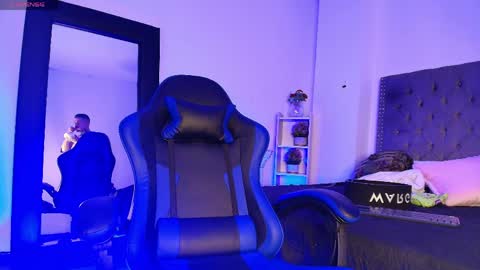 Dallas whitee online show from April 2026 07:33:02 PM