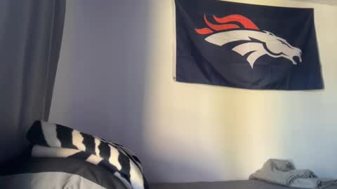 damiam xj online show from December 2025 05:21:02 PM