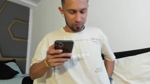 damianlux_ online show from June 2026 07:49:01 PM
