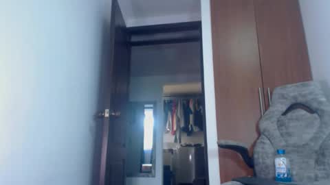 Snapshot of dammuscle chatting on June 2026 04:40:01 PM dammuscle online show from June 2026 04:40:01 PM