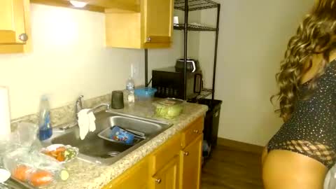 Nova online show from November 2025 06:19:02 PM