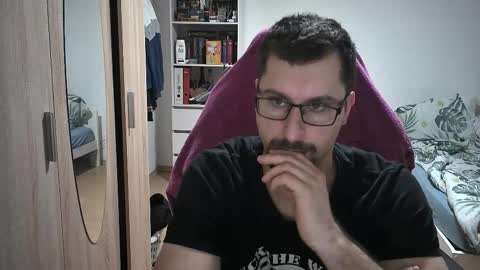 King Dan online show from October 2025 07:58:02 PM