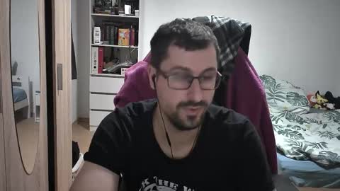 King Dan online show from November 2025 08:19:01 PM