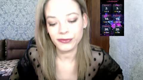 Dana SmileX online show from April 2026 07:00:01 PM