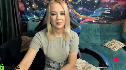 dances_queen online show from February 2026 08:24:01 AM