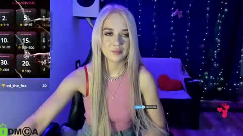 Snapshot of dances_queen chatting on June 2026 07:14:01 AM dances_queen online show from June 2026 07:14:01 AM