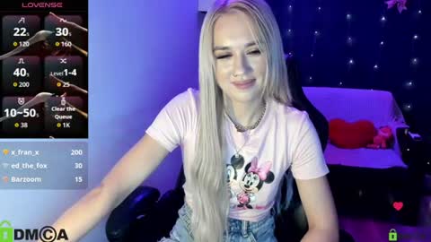 Snapshot of dances_queen chatting on July 2026 10:21:02 AM dances_queen online show from July 2026 10:21:02 AM