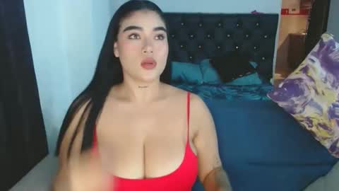 Danessa online show from November 2025 12:11:01 AM