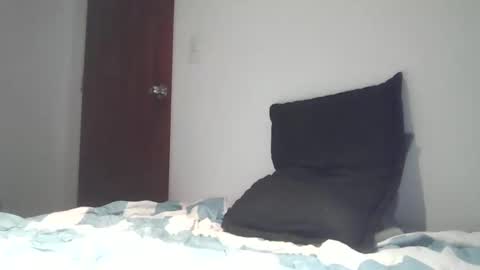 Snapshot of dani3l9905 chatting on October 2025 04:44:02 AM dani3l9905 online show from October 2025 04:44:02 AM