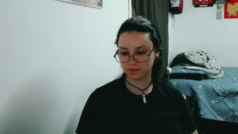 dani y jocelyn online show from April 2026 10:11:02 PM