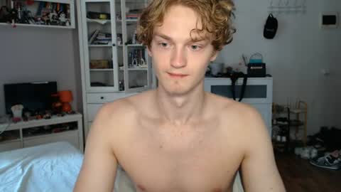 Snapshot of daniel_yumm chatting on June 2026 02:28:01 PM Daniel online show from June 2026 02:28:01 PM