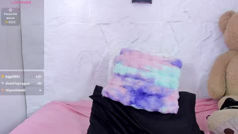 Snapshot of daniela_mendozza chatting on January 2025 08:02:01 PM Dani online show from January 2025 08:02:01 PM