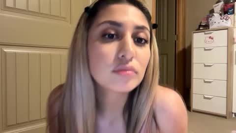daniellarae1 online show from February 2026 04:24:01 AM