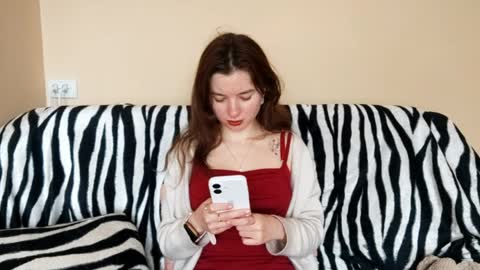 Mia online show from April 2026 06:14:01 AM