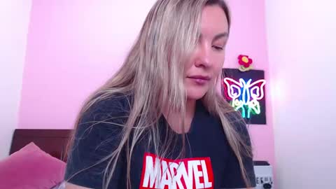 K A R O L online show from March 2025 02:06:02 AM