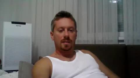 daniel online show from November 2025 10:52:02 PM