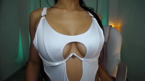 Danna online show from October 2025 09:43:02 PM