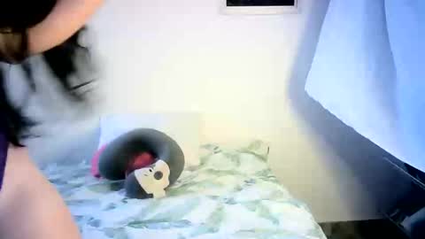 Danna  online show from May 2026 12:23:02 PM