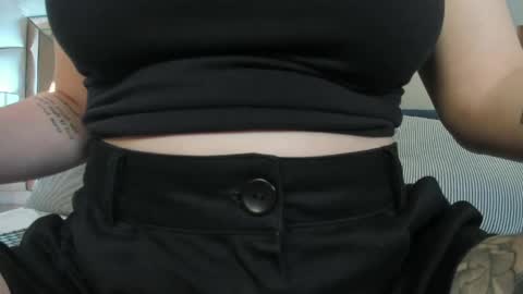 Danna online show from April 2026 06:32:01 PM