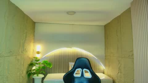 Dany online show from February 2026 12:56:01 PM