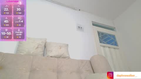 Snapshot of daphnewalker__ chatting on October 2025 10:56:02 AM Daphne online show from October 2025 10:56:02 AM