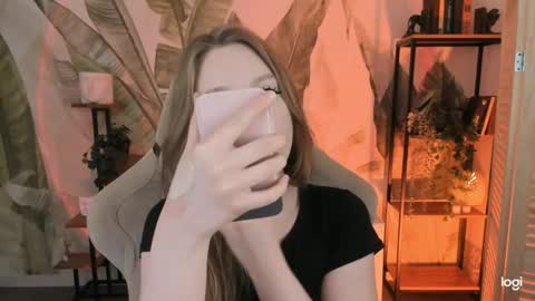 Daria Tate online show from April 2026 10:42:01 AM