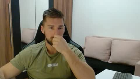 darius_94 online show from November 2025 06:03:01 AM