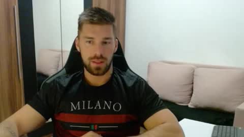 darius_94 online show from November 2025 04:36:01 AM