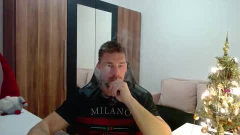 darius_94 online show from December 2025 06:06:01 AM