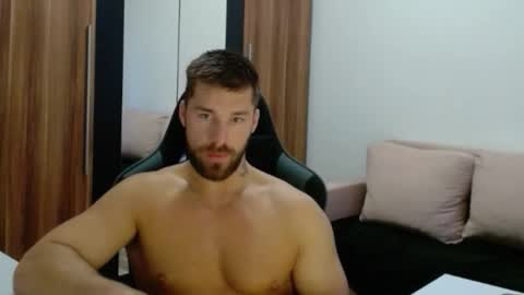 darius_94 online show from February 2026 06:09:02 AM