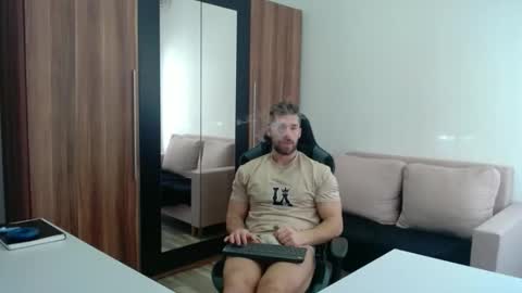 darius_94 online show from March 2026 07:23:01 AM