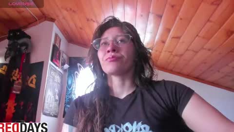 Snapshot of darkness_joones chatting on May 2026 05:21:02 PM Darkness online show from May 2026 05:21:02 PM