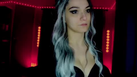 roseredgoddess online show from April 2026 02:48:01 AM