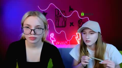 Snapshot of darly_honey chatting on April 2026 11:27:01 AM darly honey online show from April 2026 11:27:01 AM